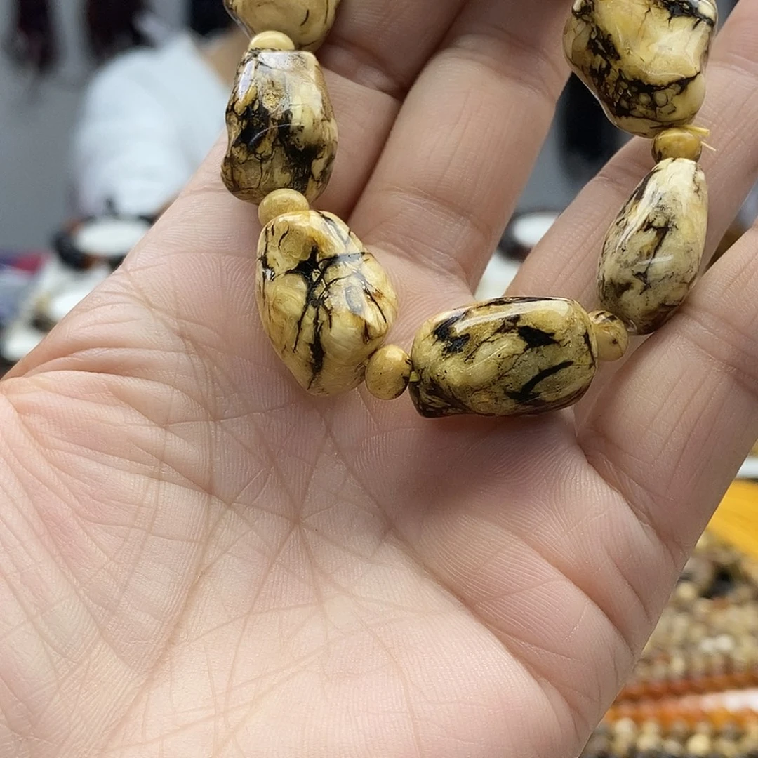 五***哥琥珀未镶嵌裸石琥珀16