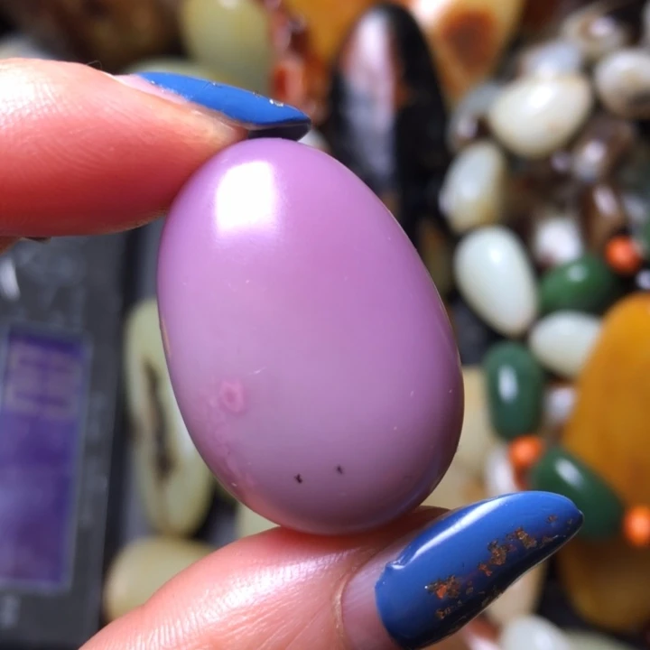 和田玉（翠青玉）未镶嵌珠宝奇石