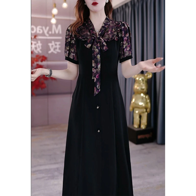 短袖连衣裙女2025夏季新款气质高端女神范高级感流行妈妈碎花裙子