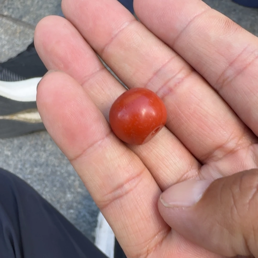 南红玛瑙未镶嵌颈饰喜欢带走吧