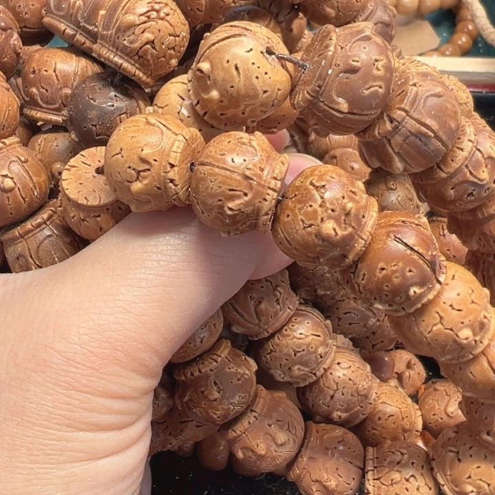 13左右龙纹蜜罐手串单圈