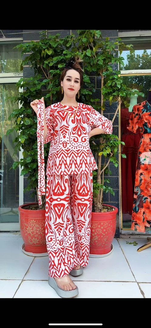 新款时尚套装yupka ixtan 两件套