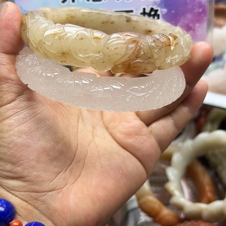 未镶嵌手镯石英岩玉
