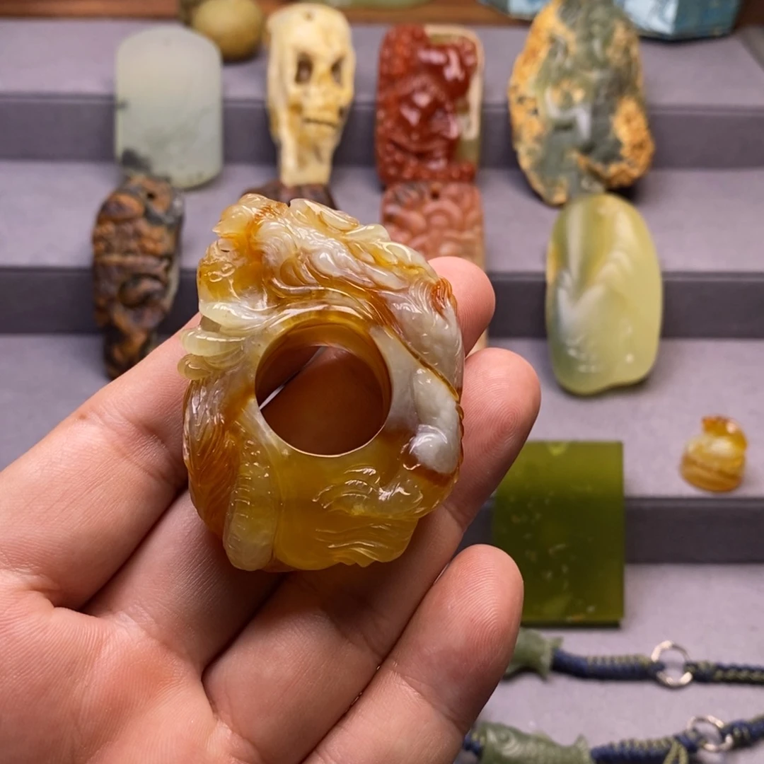 岫玉未镶嵌颈饰热**活挂件