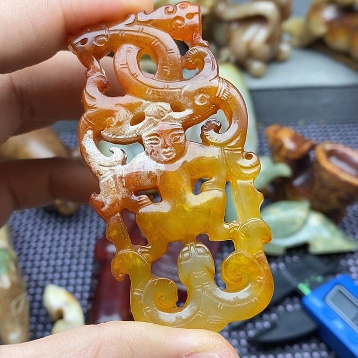 未镶嵌蛇纹石玉颈饰