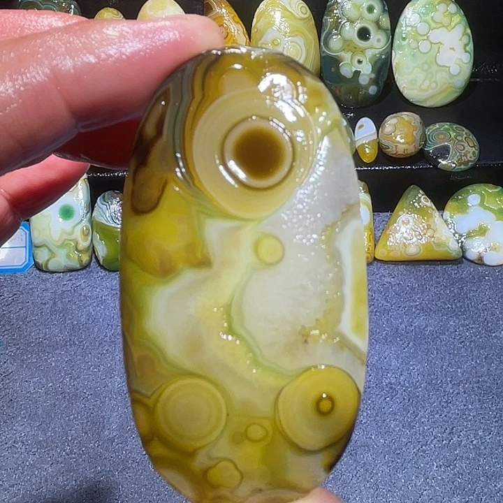 玛瑙/玉髓未镶嵌珠宝奇石