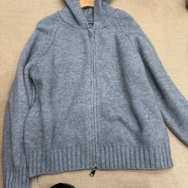 连帽双拉链毛衣外套