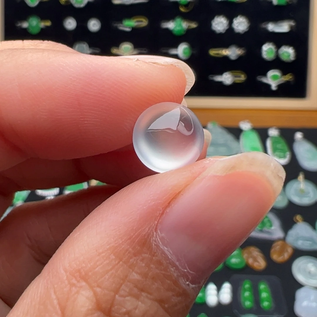 翡翠未镶嵌颈饰蛋8.4