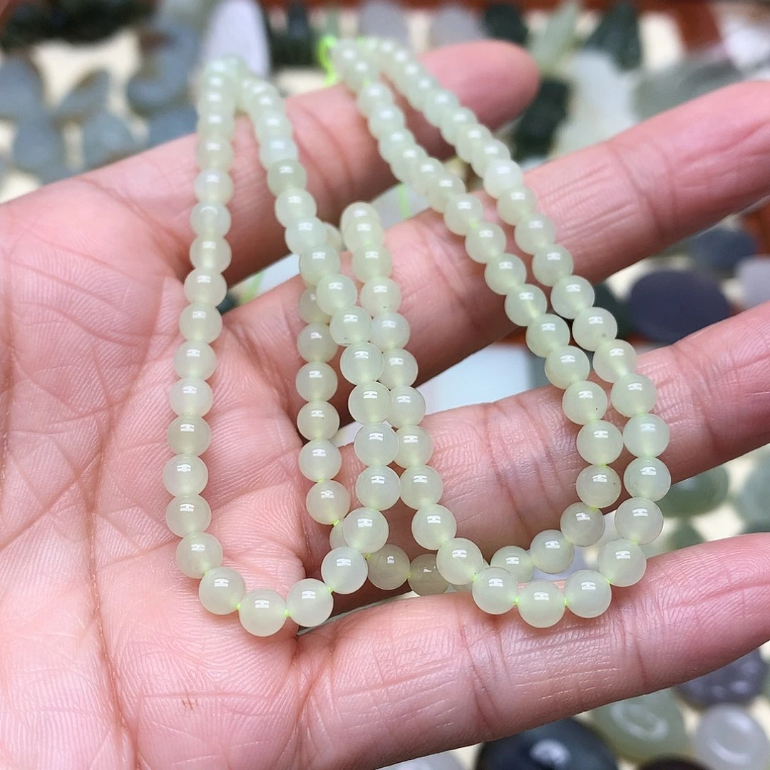 涩***和田玉未镶嵌颈饰