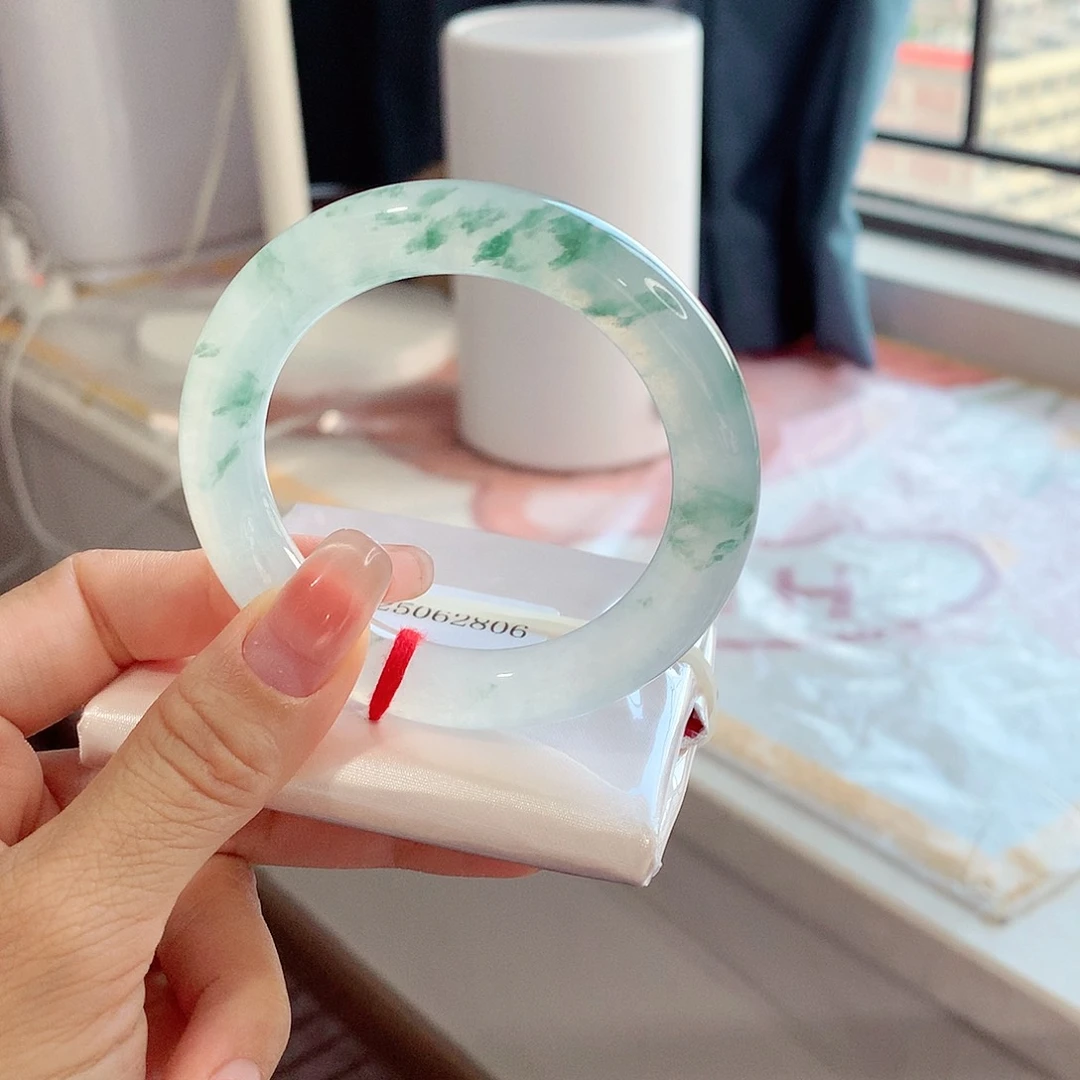 未镶嵌手镯（圆镯）翡翠缅甸天然a货翡翠