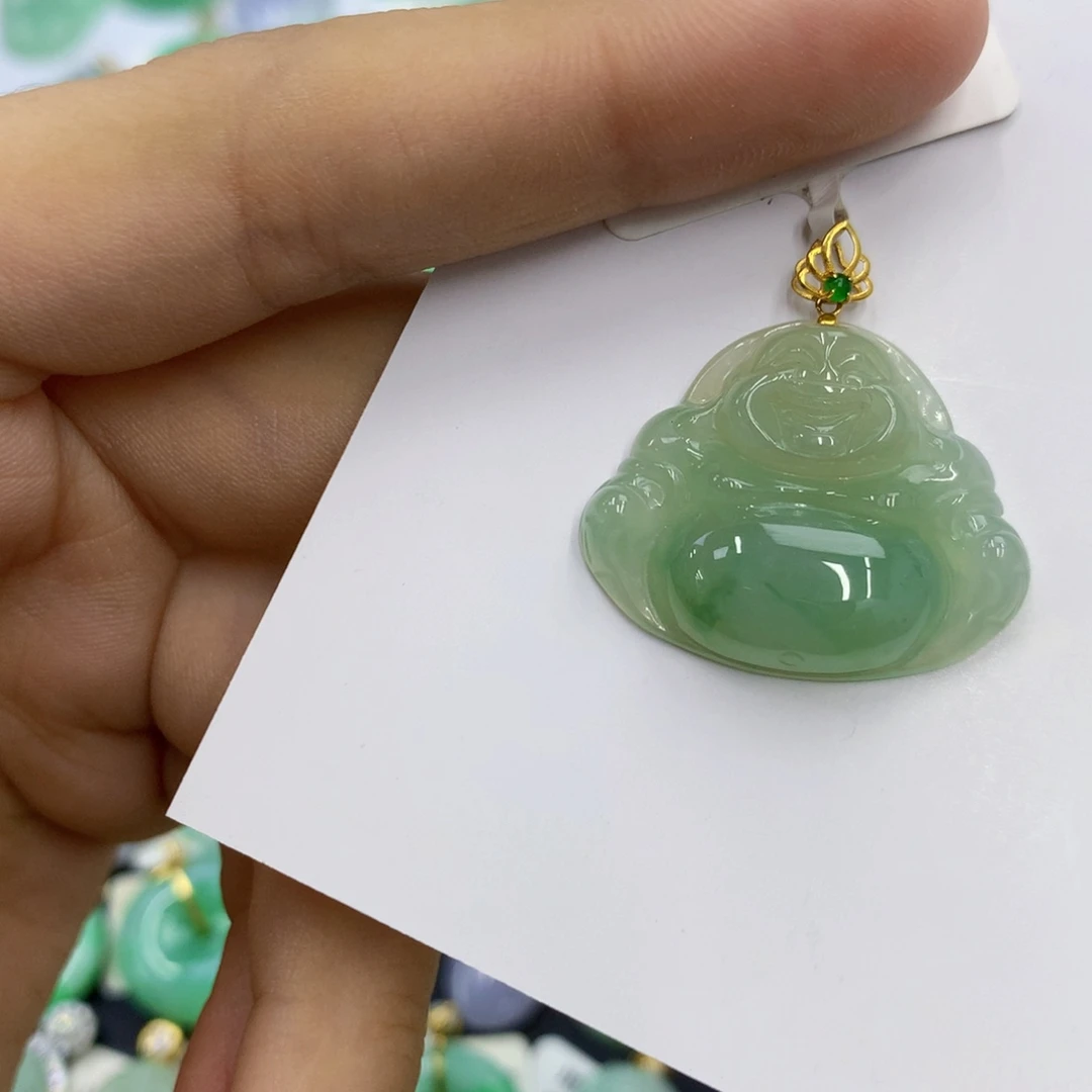 翡翠18K金镶嵌颈饰翡翠