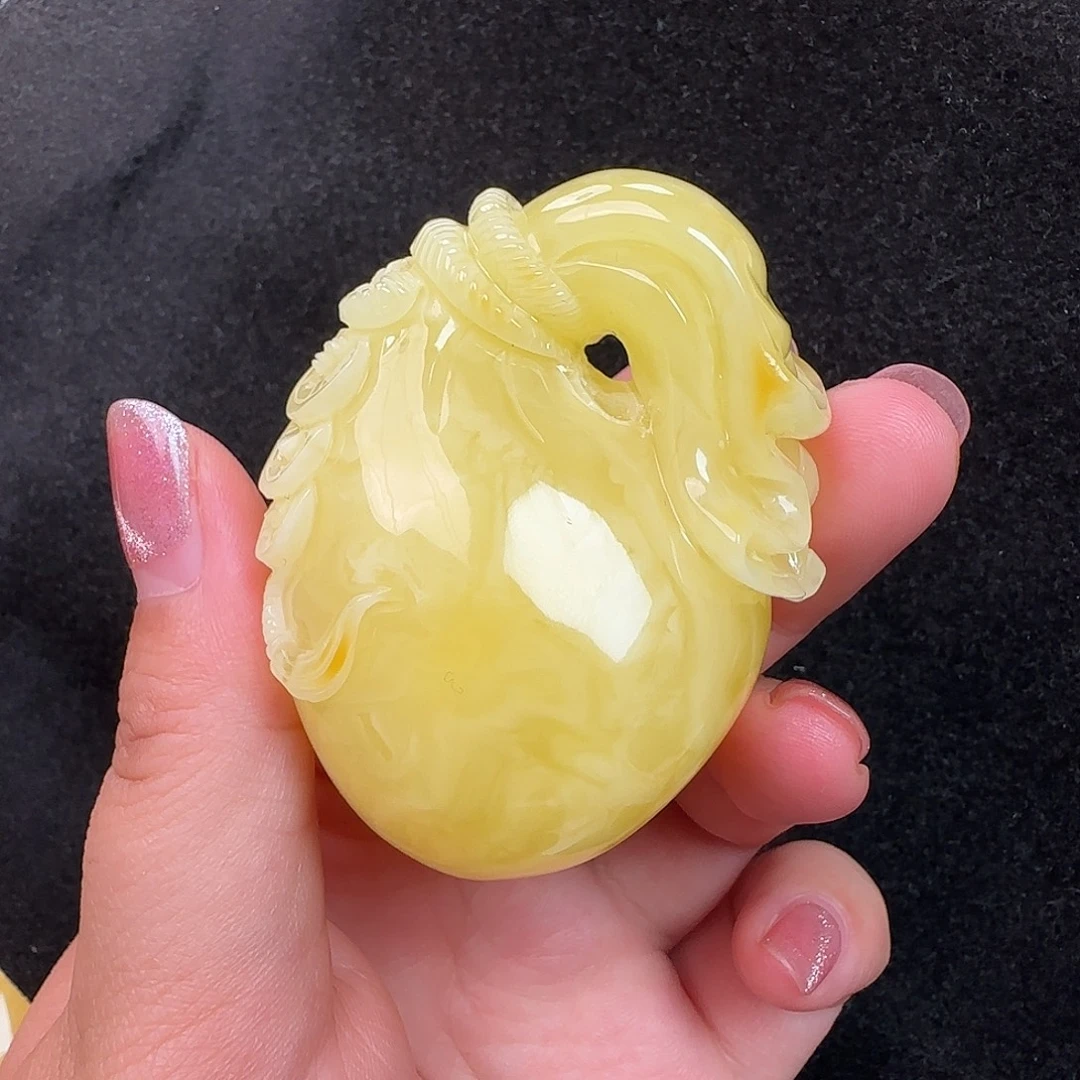 蜜蜡未镶嵌珠宝奇石