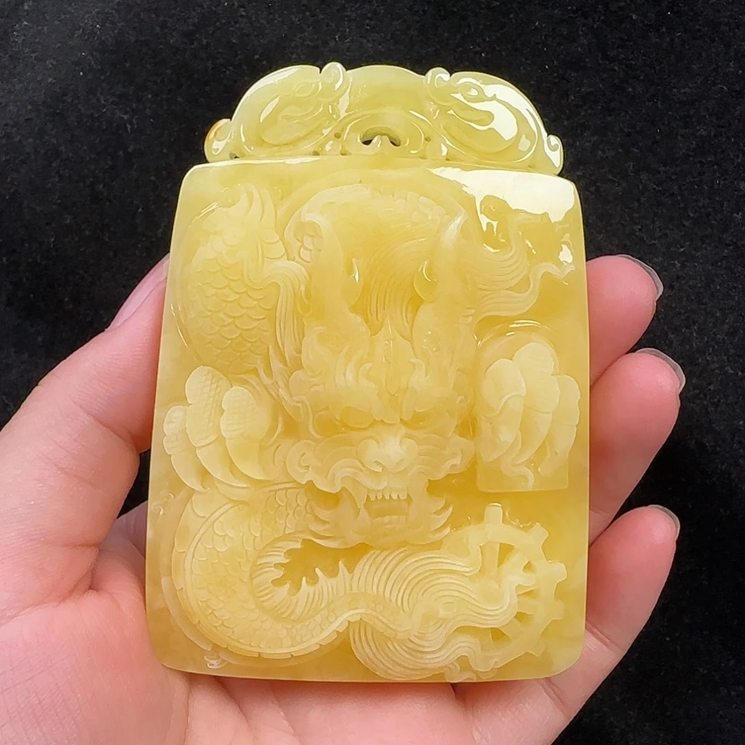 蜜蜡未镶嵌珠宝奇石