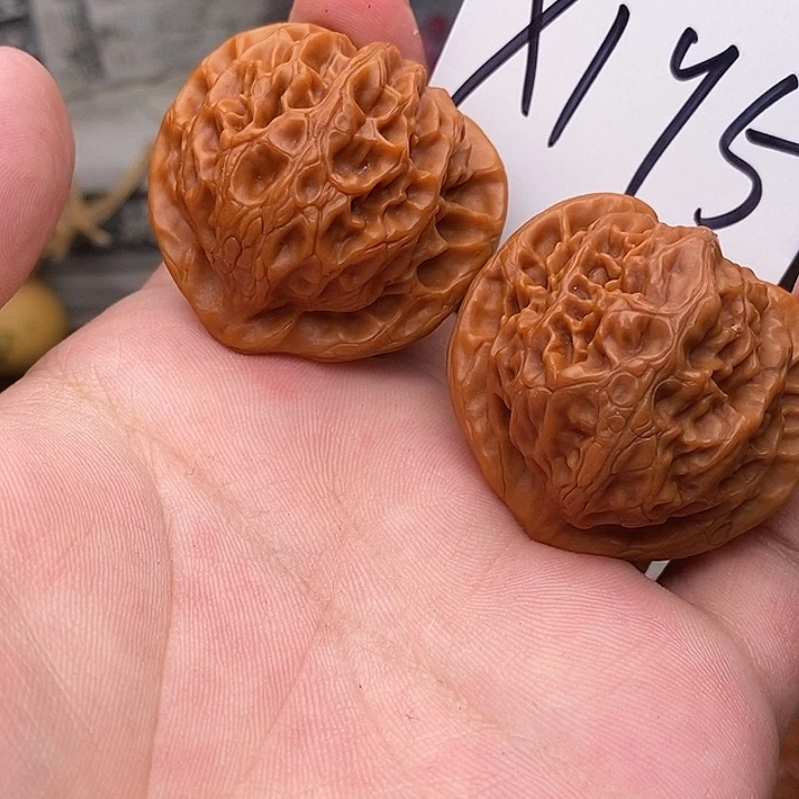 桃核吊坠宫灯边38