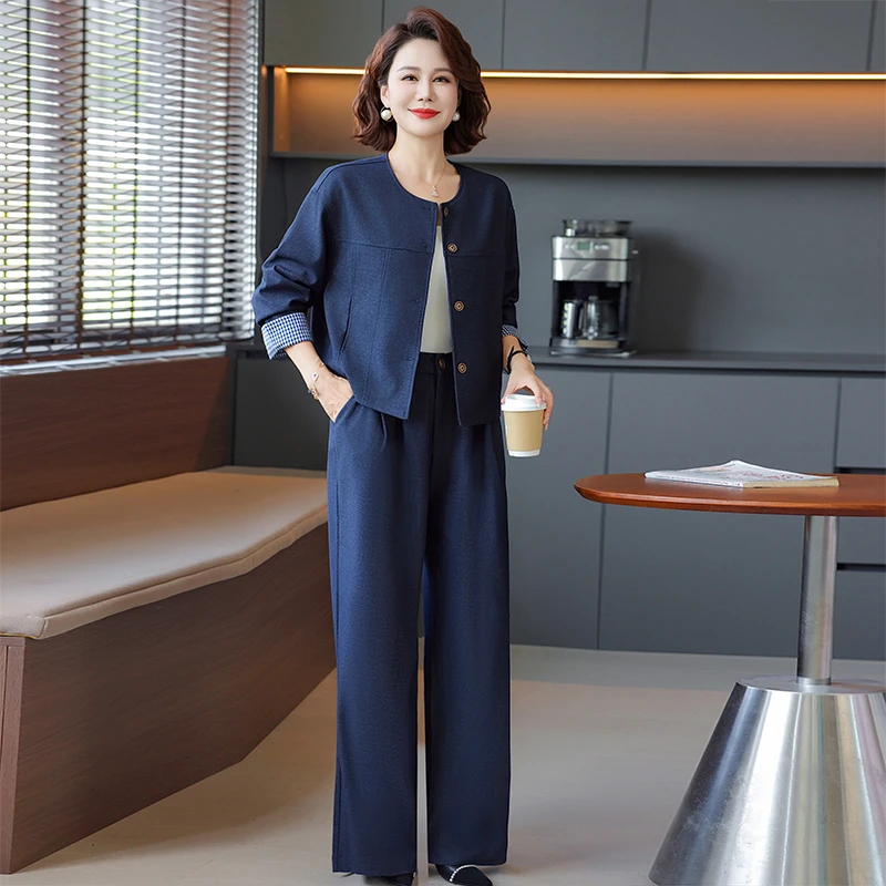 妈妈秋装洋气套装2025新款中老年春秋女士外套上衣阔腿裤两件套装