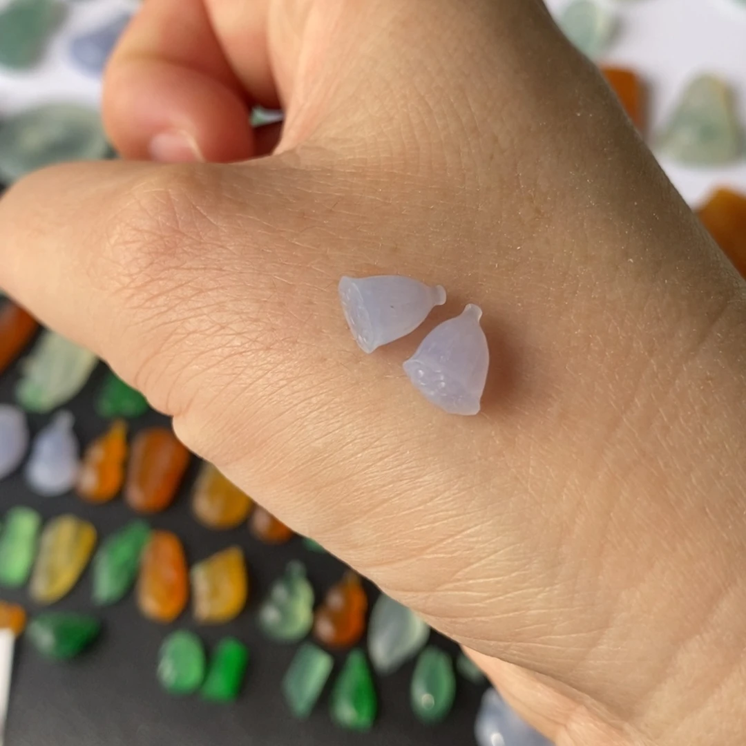 定制翡翠未镶嵌莲蓬