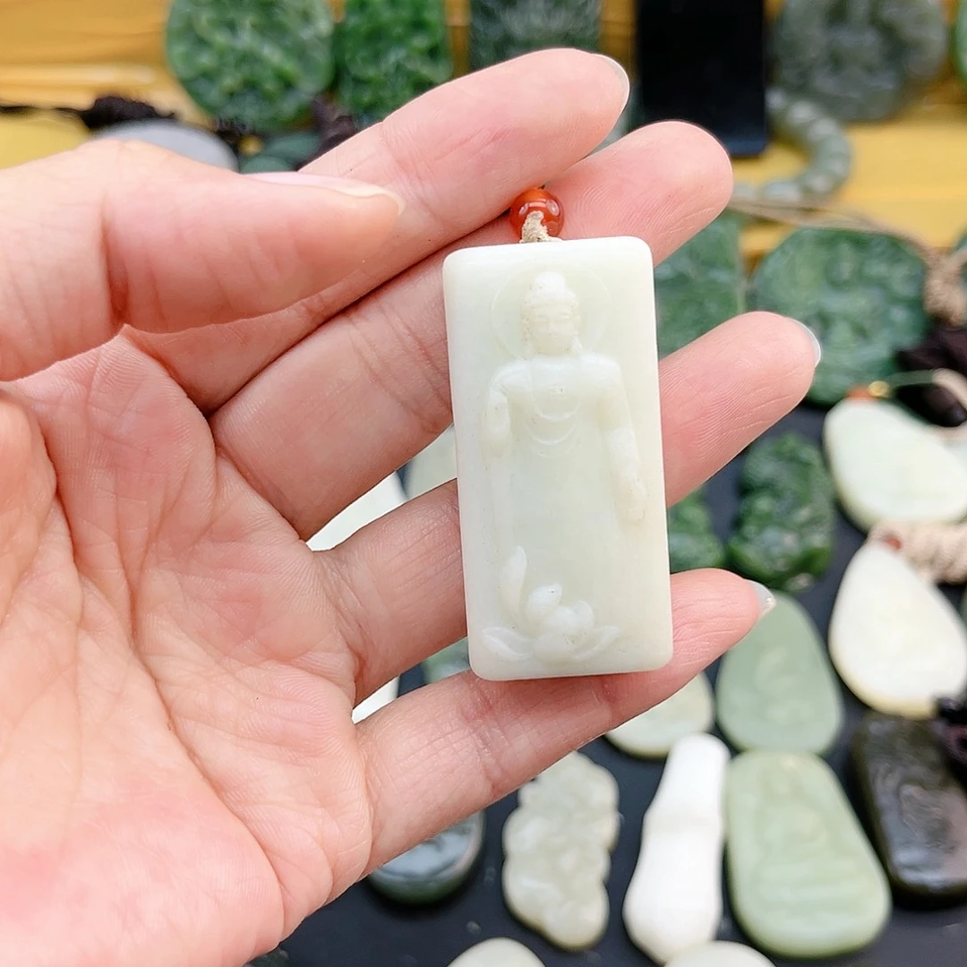 和田玉未镶嵌颈饰欣****E