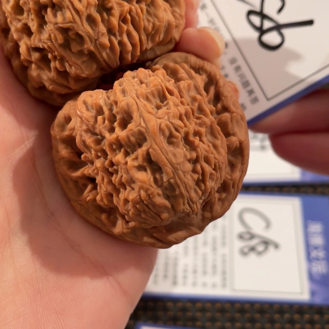 土***粉把件文玩核桃C86号南疆石4.5