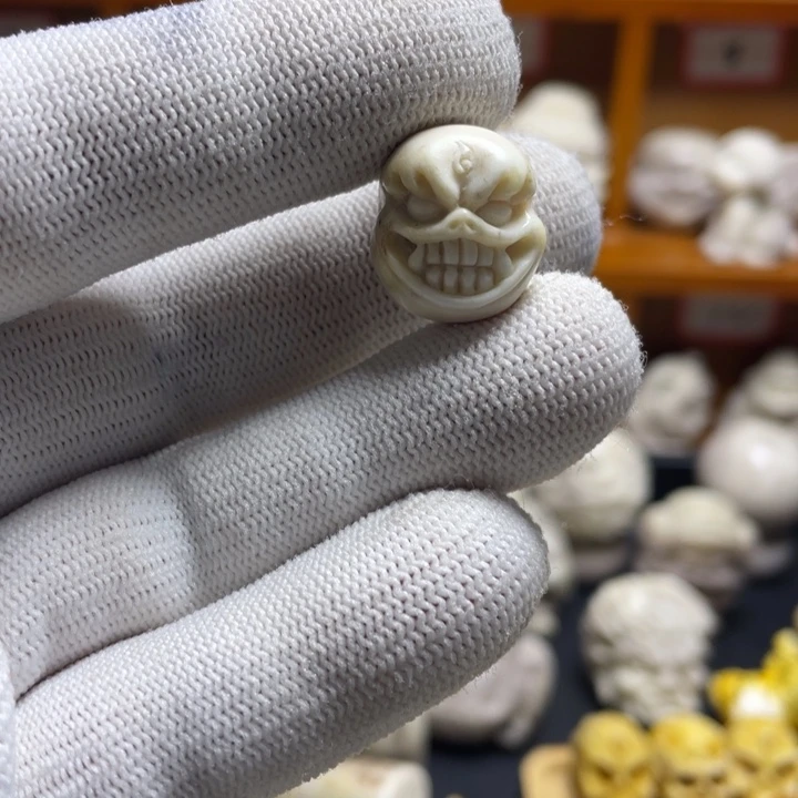 非金属皮质配饰鹿角雕刻魔童