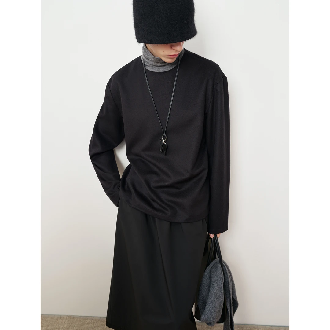 华吉言/HUAJIYAN【墨影】美利奴羊毛天丝混纺轻薄呢料圆领上衣