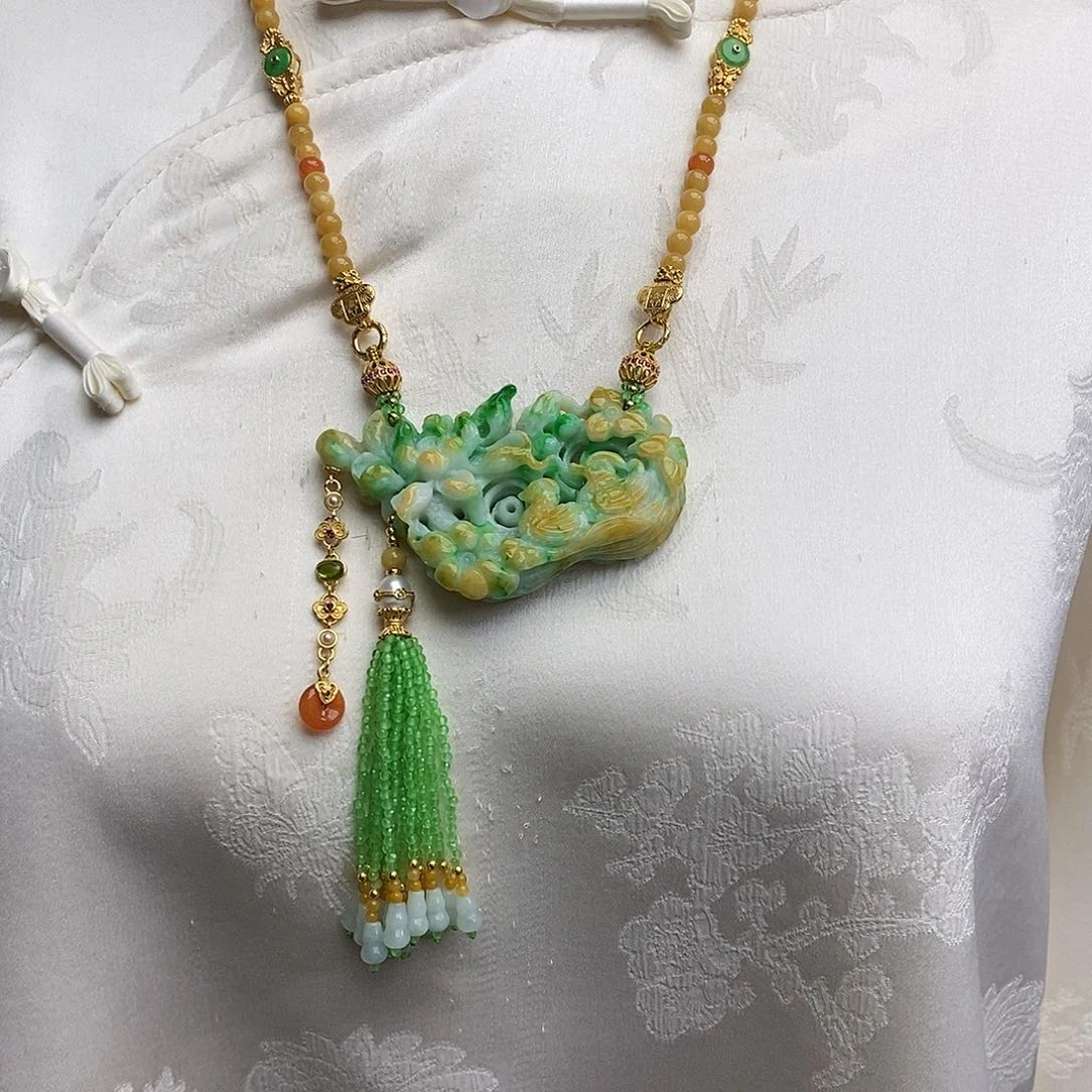 翡翠颈饰未镶嵌天然