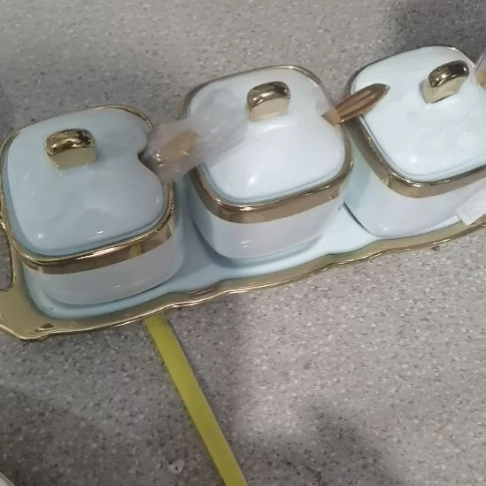 东***媚瓷器微瑕不退不换