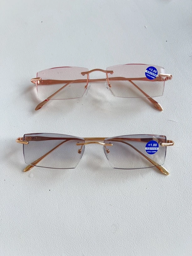 高品质切边防蓝光老花（正常度数随机搭配，没有150度）