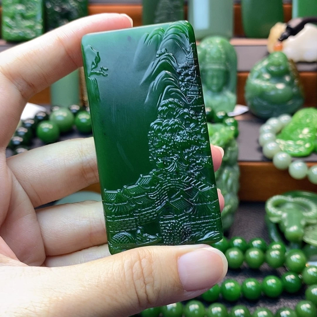 颈饰未镶嵌和田玉（碧玉）苏*山水牌