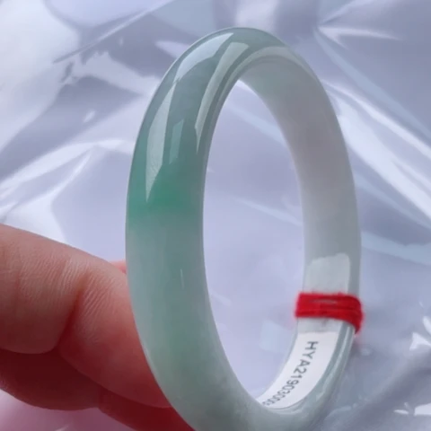 翡翠手镯未镶嵌贵妃56.5(买断不退不换)