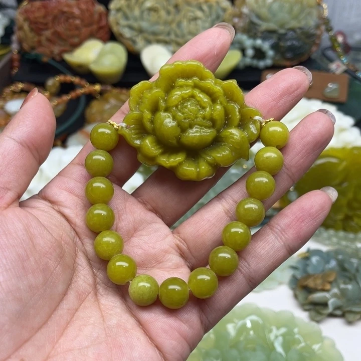 蛇纹石玉未镶嵌颈饰