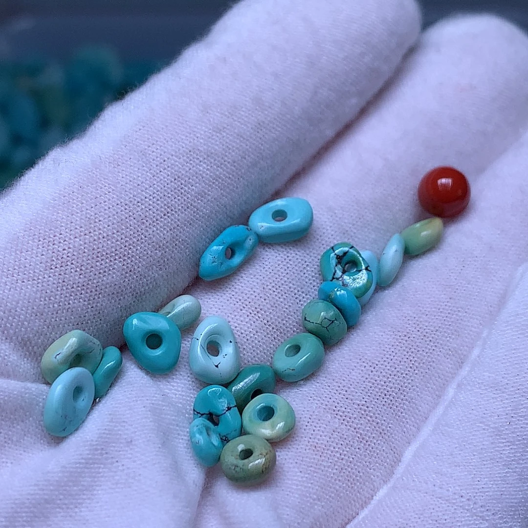 南红玛瑙未镶嵌珠宝奇石