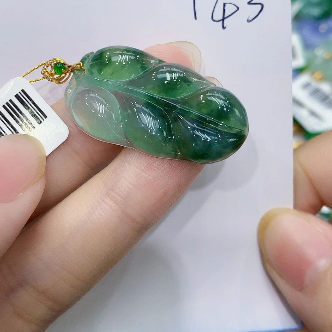 翡翠18K金镶嵌颈饰8888888888