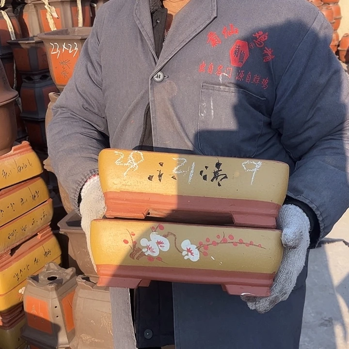 紫砂紫砂花盆和小