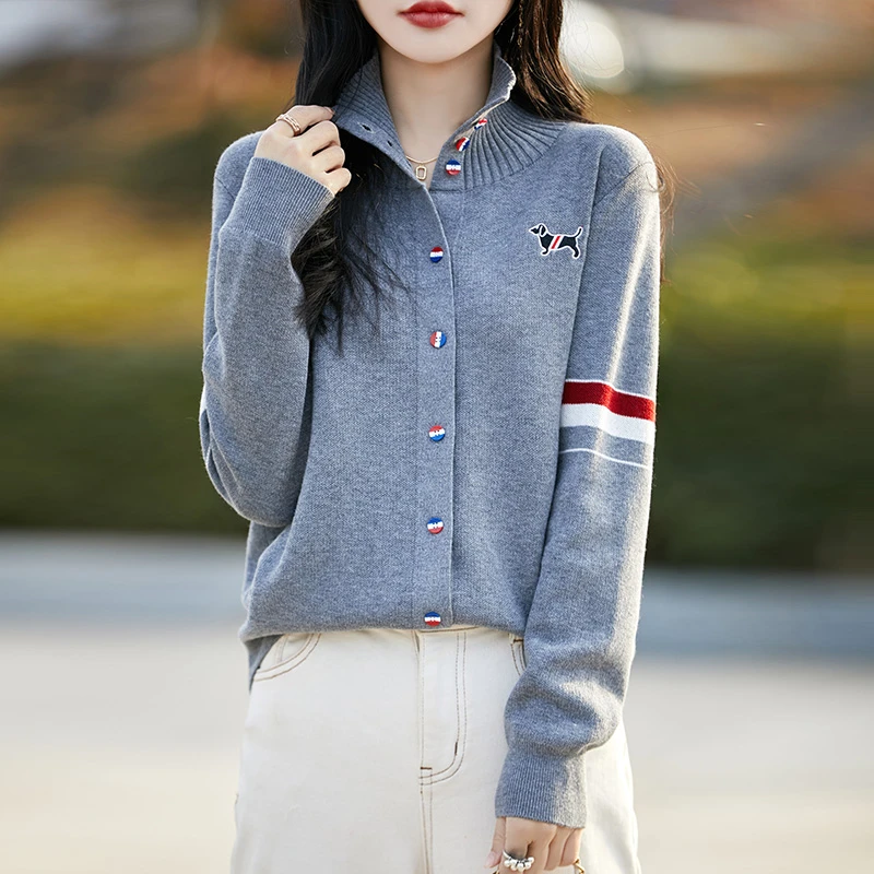 哥弟阿玛施正品2025春秋新款针织开衫女时尚精致小狗立体刺绣上衣