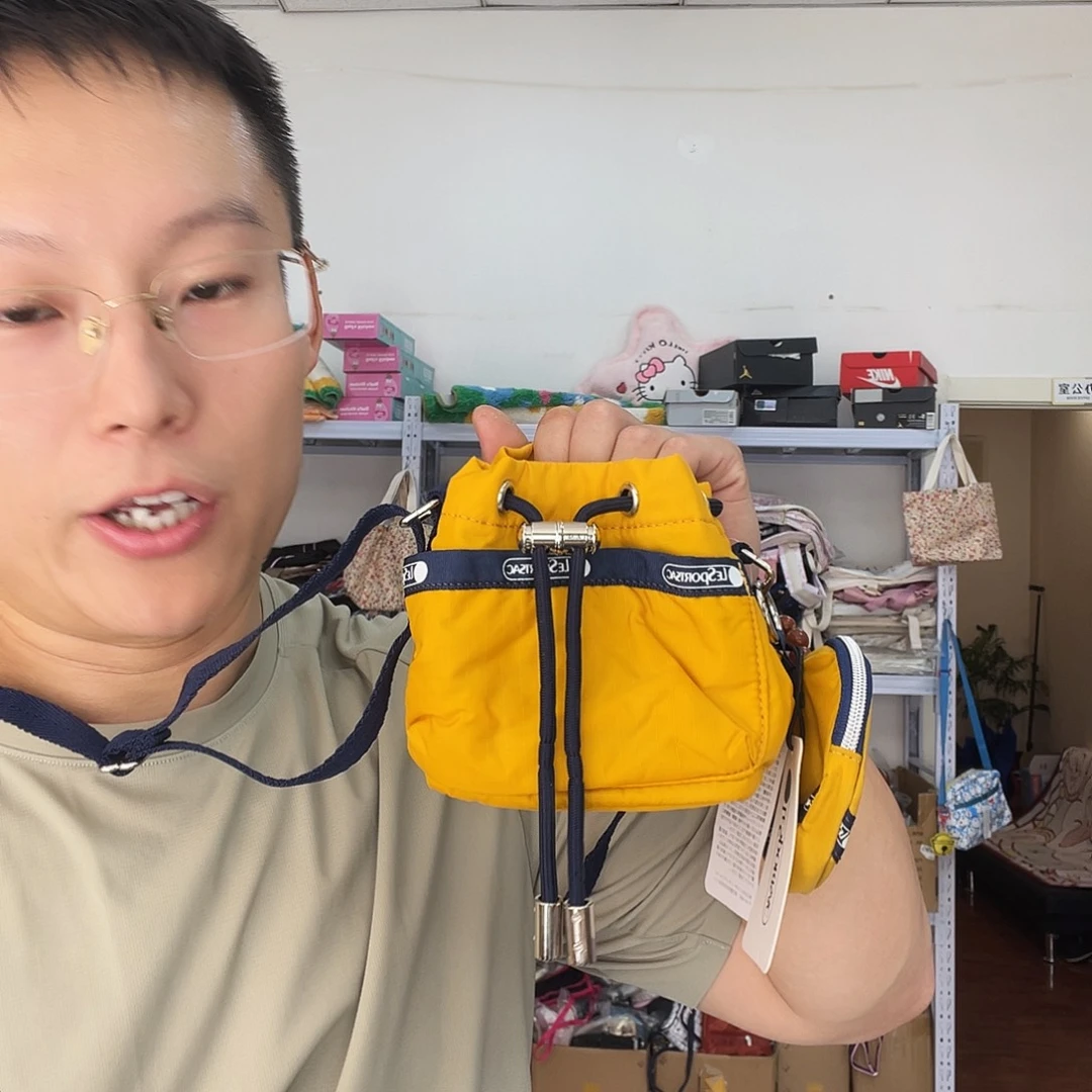 PU化妆包等产品和