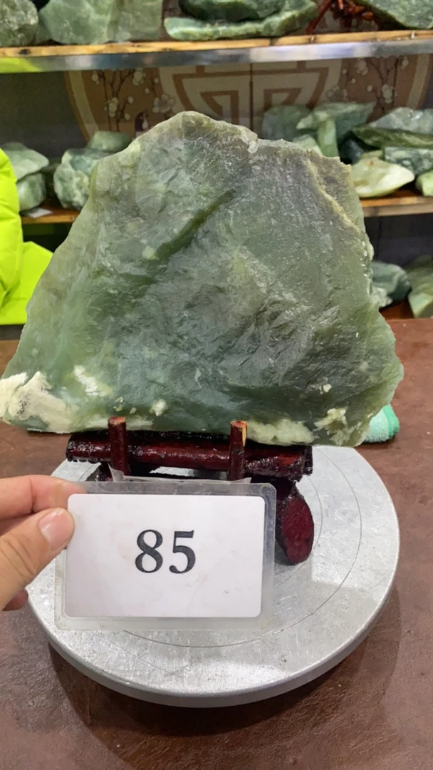 天然岫玉精品原石85