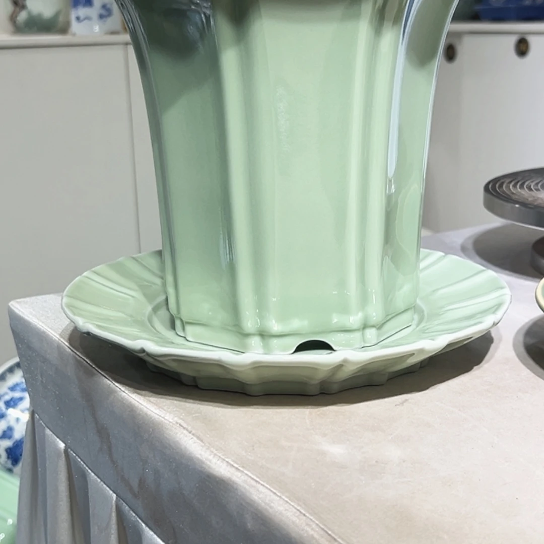 省***花器色釉刮凌陶瓷花器套
