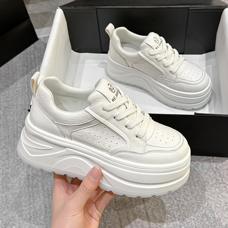 小个子厚底增高小白鞋女2025秋季新款松糕鞋网红时尚休闲百搭板鞋