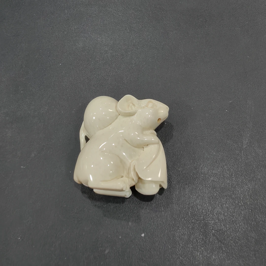 猛犸约20.5克雕刻件ZL4200