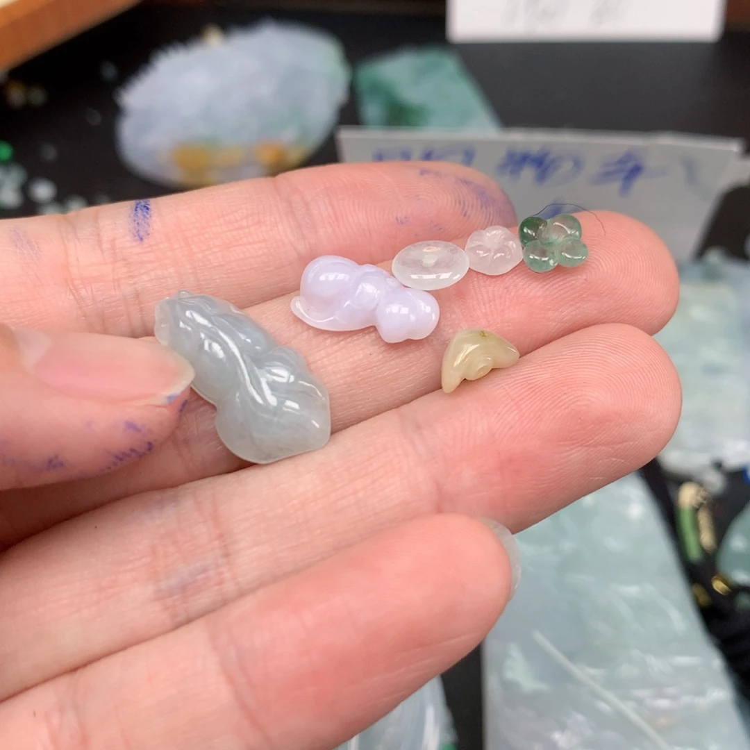 翡翠未镶嵌吊坠(不含链)福利61