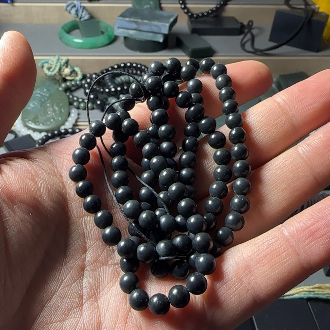和田玉（墨玉）手串未镶嵌