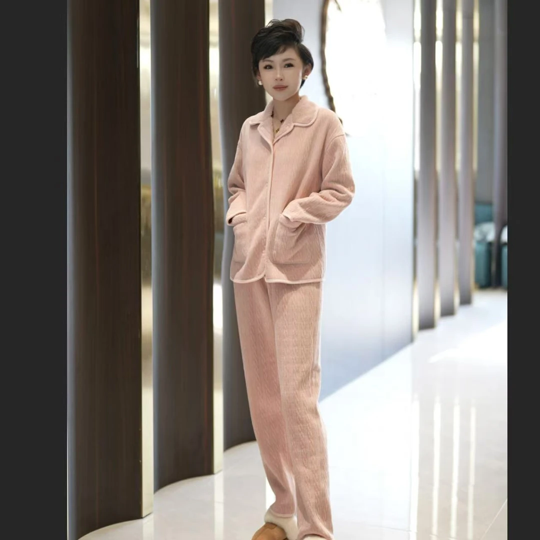 居家秋冬加厚加绒几何学绒花保暖家居服 E831029