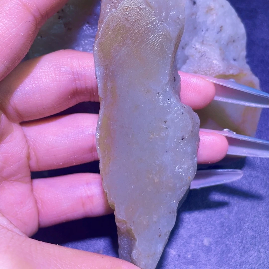 和田玉未镶嵌珠宝半成品