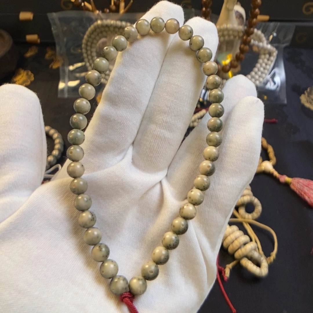 吊坠星月菩提正月通体绿包白手持7圆