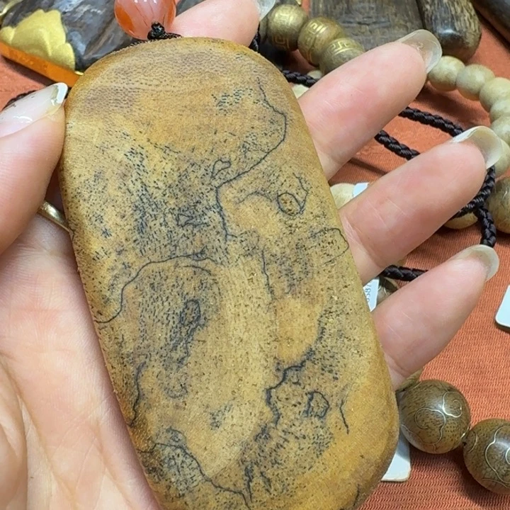 大叶紫檀（黑酸枝木类）