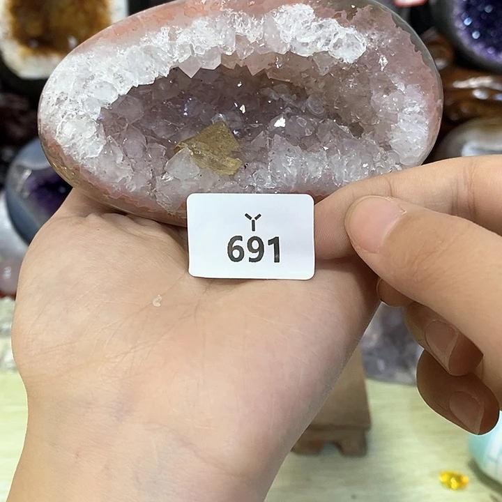 未镶嵌水晶大型摆件（非配饰）
