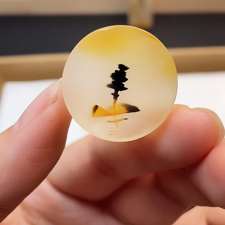 泽***玛瑙/玉髓未镶嵌颈饰