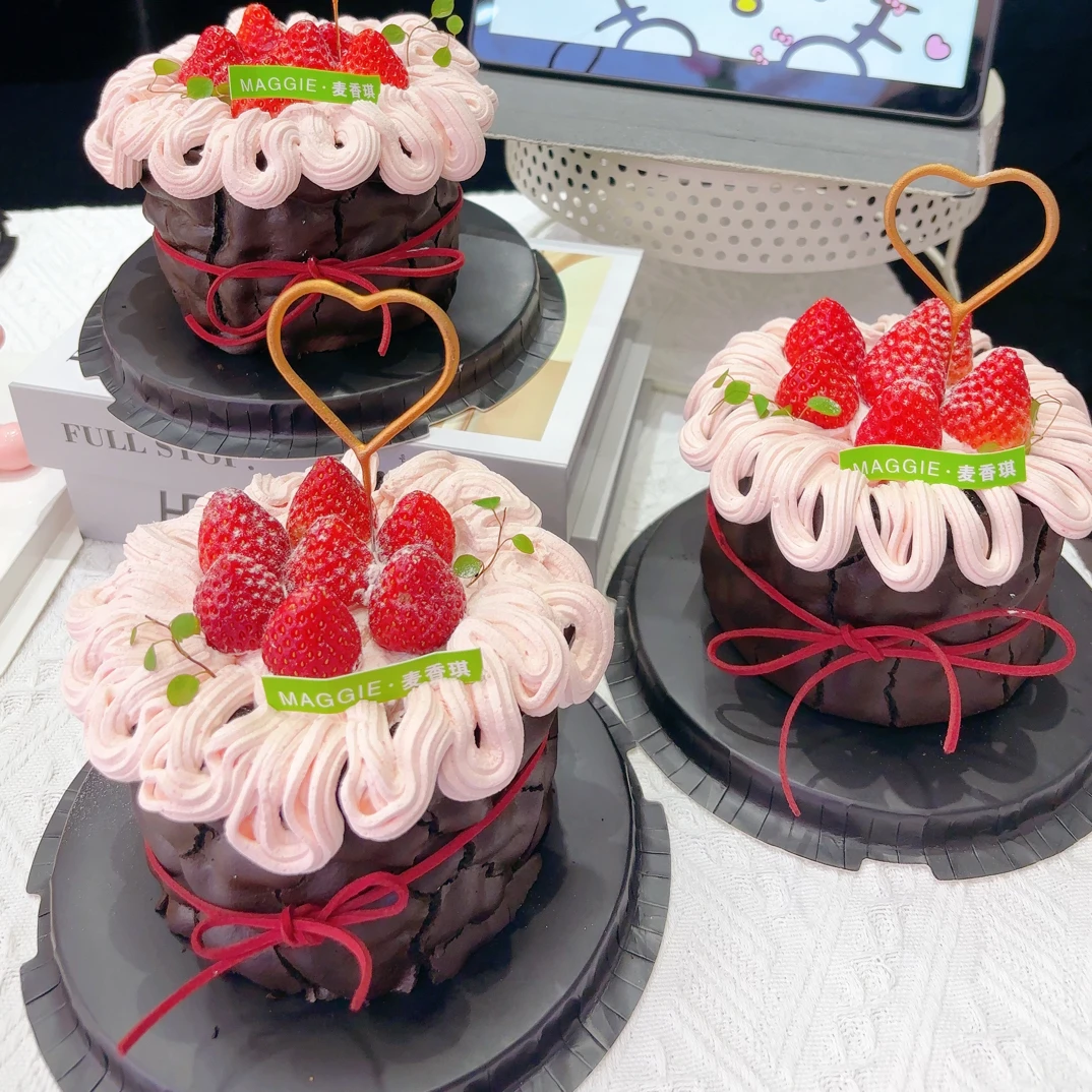 酷黑虎皮草莓蛋糕