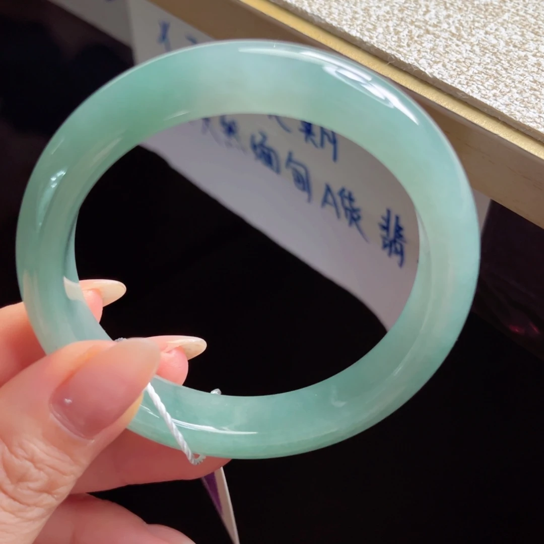 翡翠未镶嵌手镯手镯