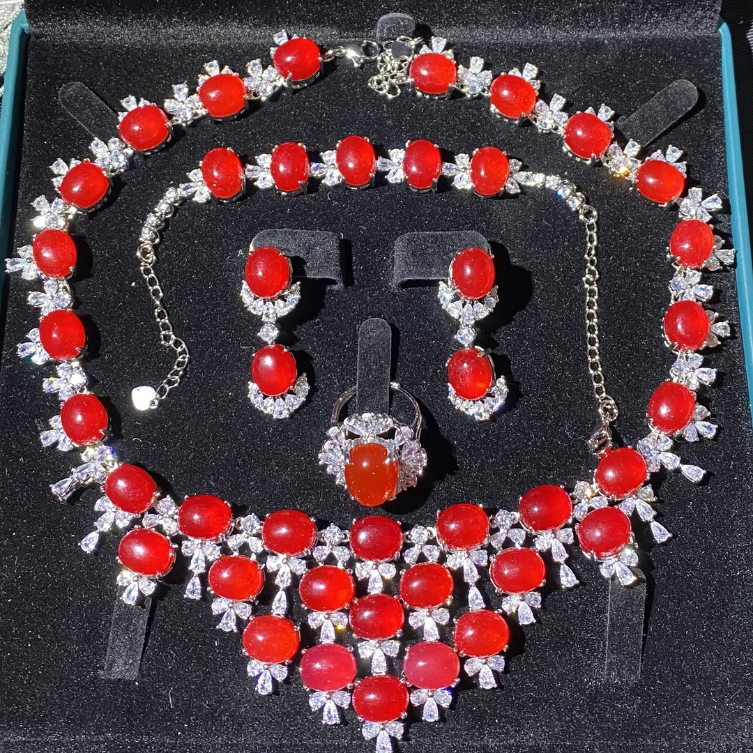 精选d171-典藏轻奢-重工豪华吊坠套盒